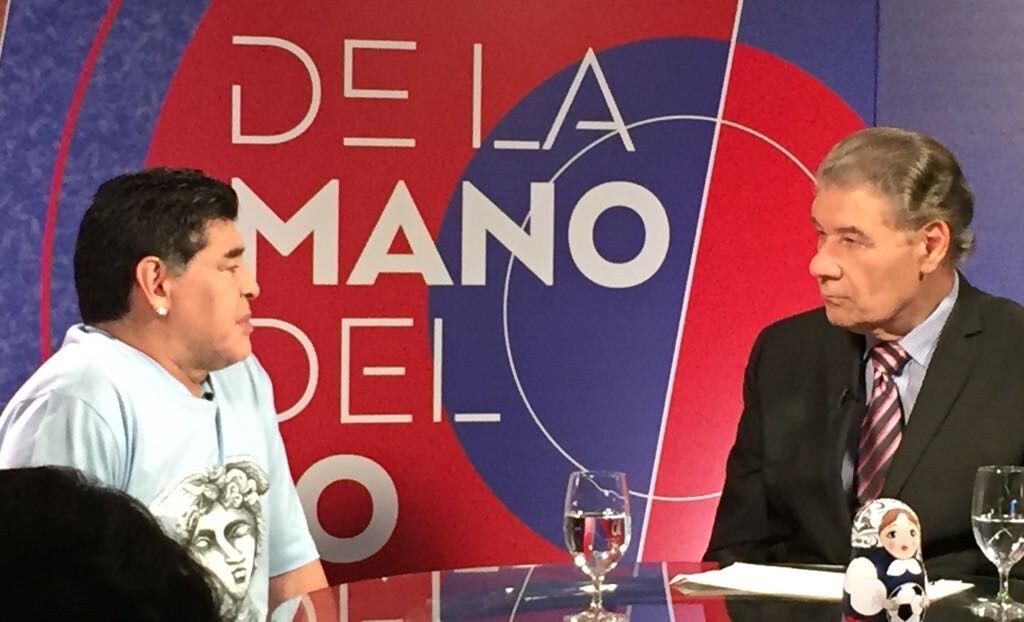 “Diego Armando Maradona…barrillete cósmico!” VICTOR HUGO MORALES IL POETA DEL CALCIO a NAPOLI